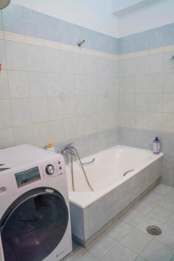 Secret Garden 76 Sq.M. Apartment Close To City Center Ioánnina Exteriör bild
